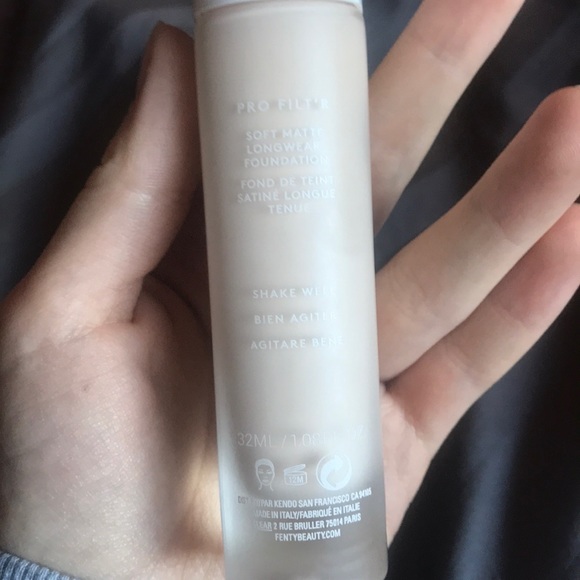 Fenty Beauty Pro Filt’r soft matte foundation - Picture 2 of 4